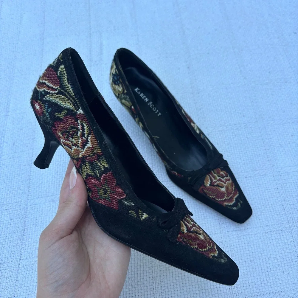 Women's 6 Vintage Karen Scott Black Tapestry Floral Square Toe Kitten Heels